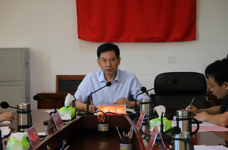 县委副书记,县长 魏和胜为党员干部上党课