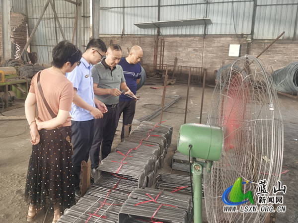 蓝山县市场监督管理局开展“瘦身钢筋”专项整治.jpg 蓝山县市场监督管理局开展“瘦身钢筋”专项整治.jpg