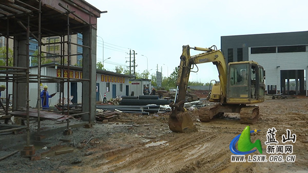蓝山县国庆假期不停工重点项目建设忙.jpg 蓝山县国庆假期不停工重点项目建设忙.jpg