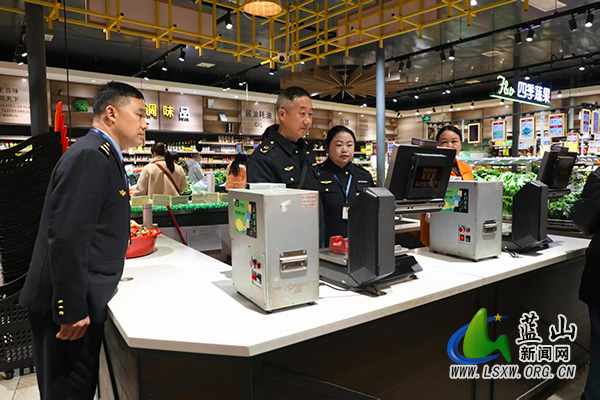 【新春走基层】蓝山：严把食安计量关 守护新春“放心购”1.jpg