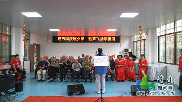 县民政局：汇演走进福利院&ensp;同庆“双节”展笑颜.jpg