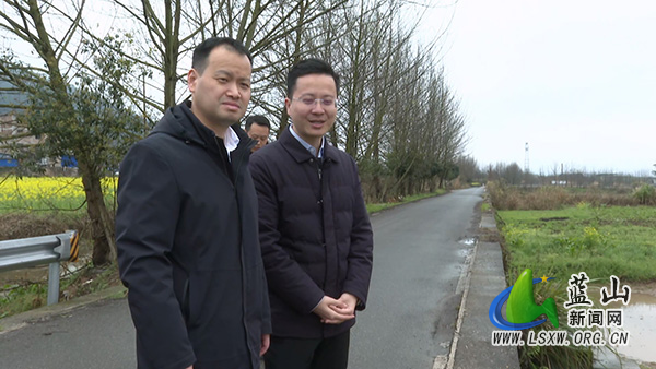 曾艺带队调研粮食生产和烤烟生产工作.jpg 曾艺带队调研粮食生产和烤烟生产工作.jpg