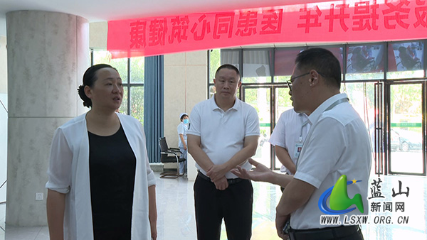 邓群调研卫健系统工作.jpg 邓群调研卫健系统工作.jpg