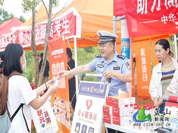 蓝山公安交管大队:圆满完成2025年高考交通安保工作.jpg 蓝山公安交管大队:圆满完成2025年高考交通安保工作.jpg