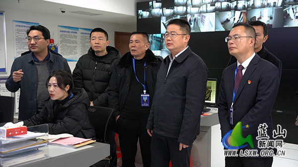 吴广君来蓝督导检查春运安全和服务保障工作.jpg 吴广君来蓝督导检查春运安全和服务保障工作.jpg