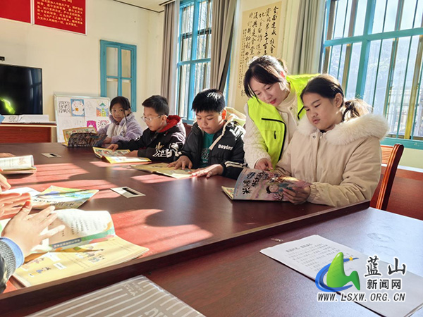 毛俊镇：“童阅时光”点亮乡村童趣 多元互动助力成长.jpg