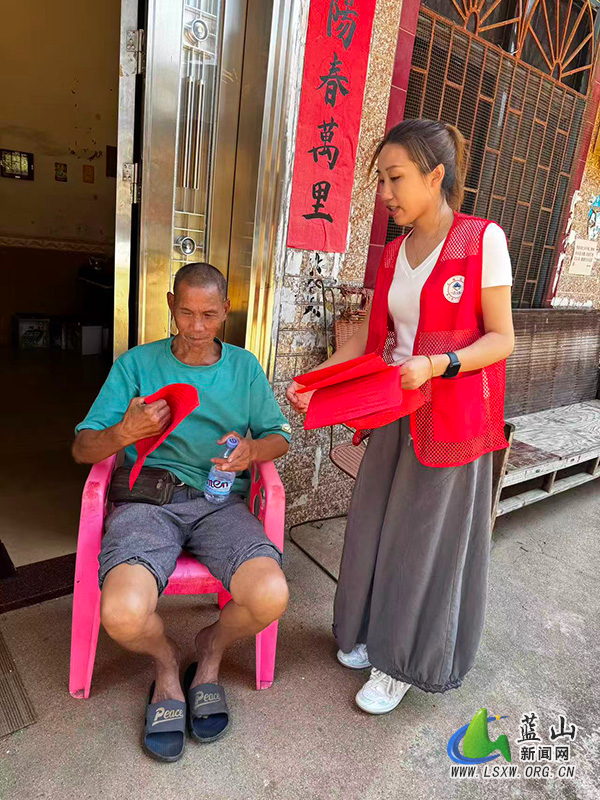 楠市镇纪委:开展走访问访活动 架起干群“连心桥”.jpg 楠市镇纪委:开展走访问访活动 架起干群“连心桥”.jpg