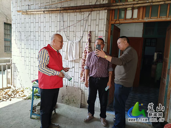 土市镇新村:“铁脚板 + 大数据”助力 社会救助年审复核工作跑出“加速度”.jpg 土市镇新村:“铁脚板 + 大数据”助力 社会救助年审复核工作跑出“加速度”.jpg