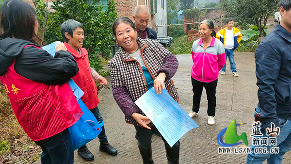 毛俊镇:医保宣传零距离,织密民生“保障网”.jpg 毛俊镇:医保宣传零距离,织密民生“保障网”.jpg