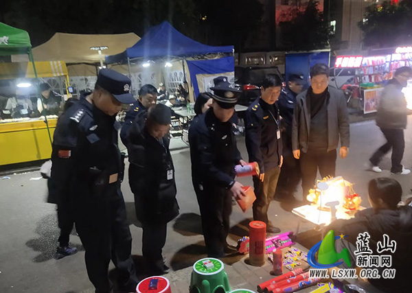 蓝山县多措并举开展禁限燃放烟花爆竹专项行动.jpg